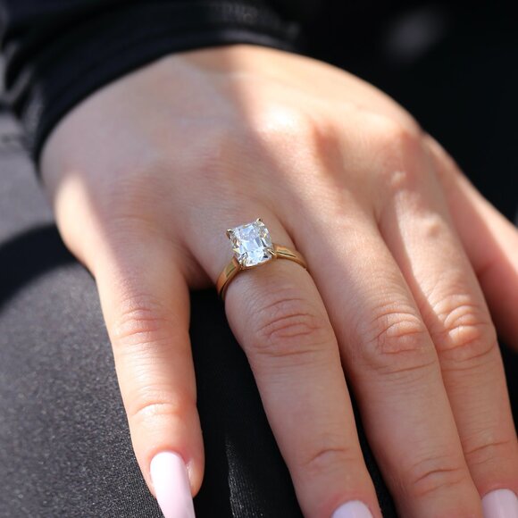 3.50 Carat Old Mine Cushion Brilliant Lab-Grown Diamond Ring Diamond Details - Picture 6 of 9